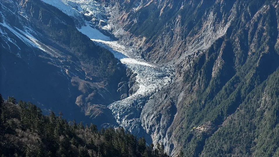 Valley and ridgeline landscape on the approach to Kawagarbo