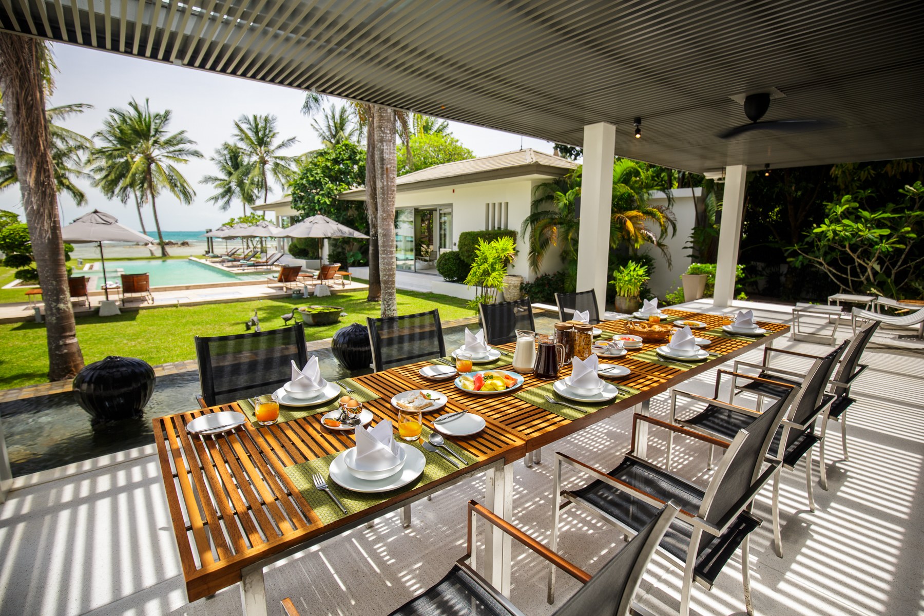 Private villa dining