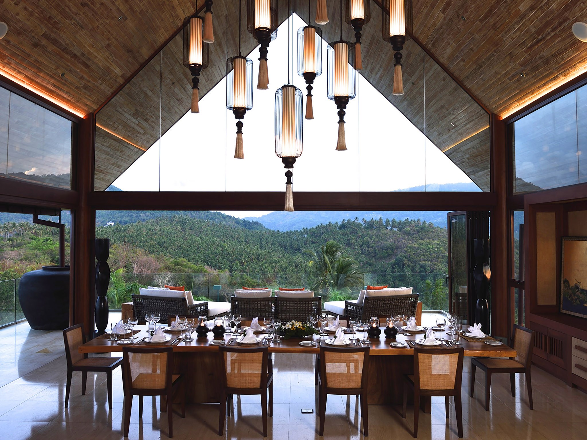 Private villa dining