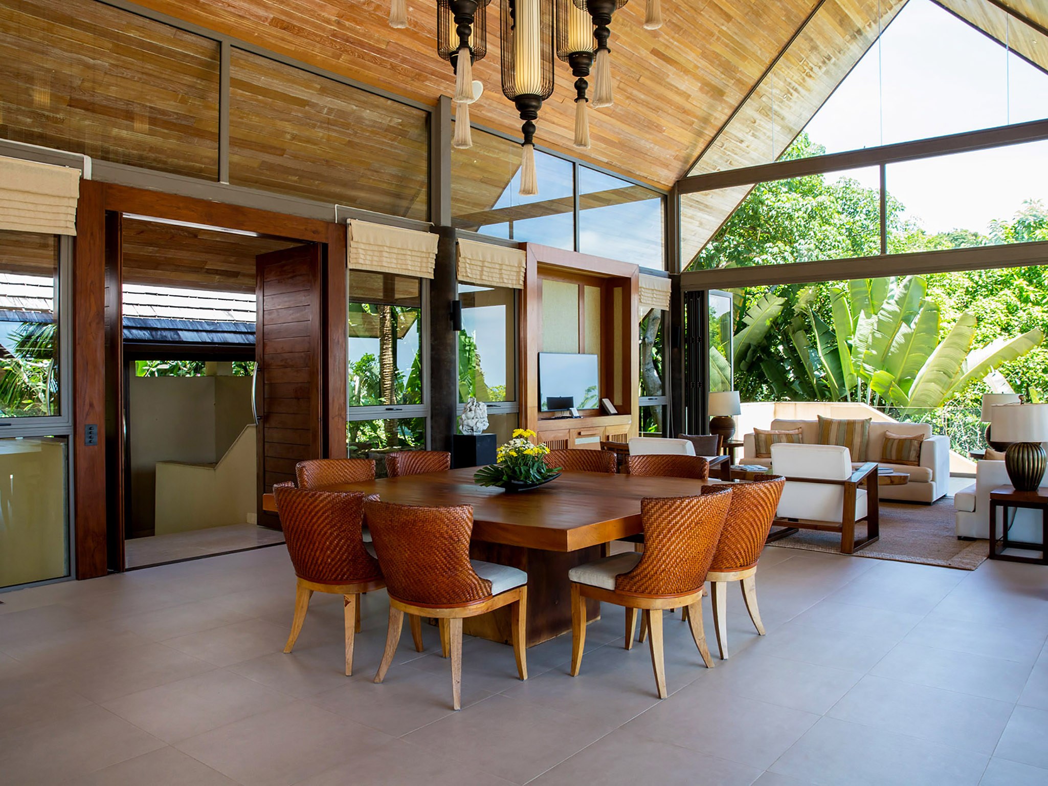 Private villa dining